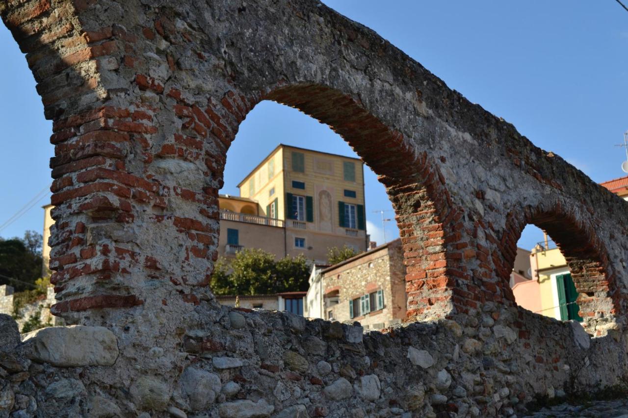 Ca' Di Camineve B&B Loano Exteriör bild